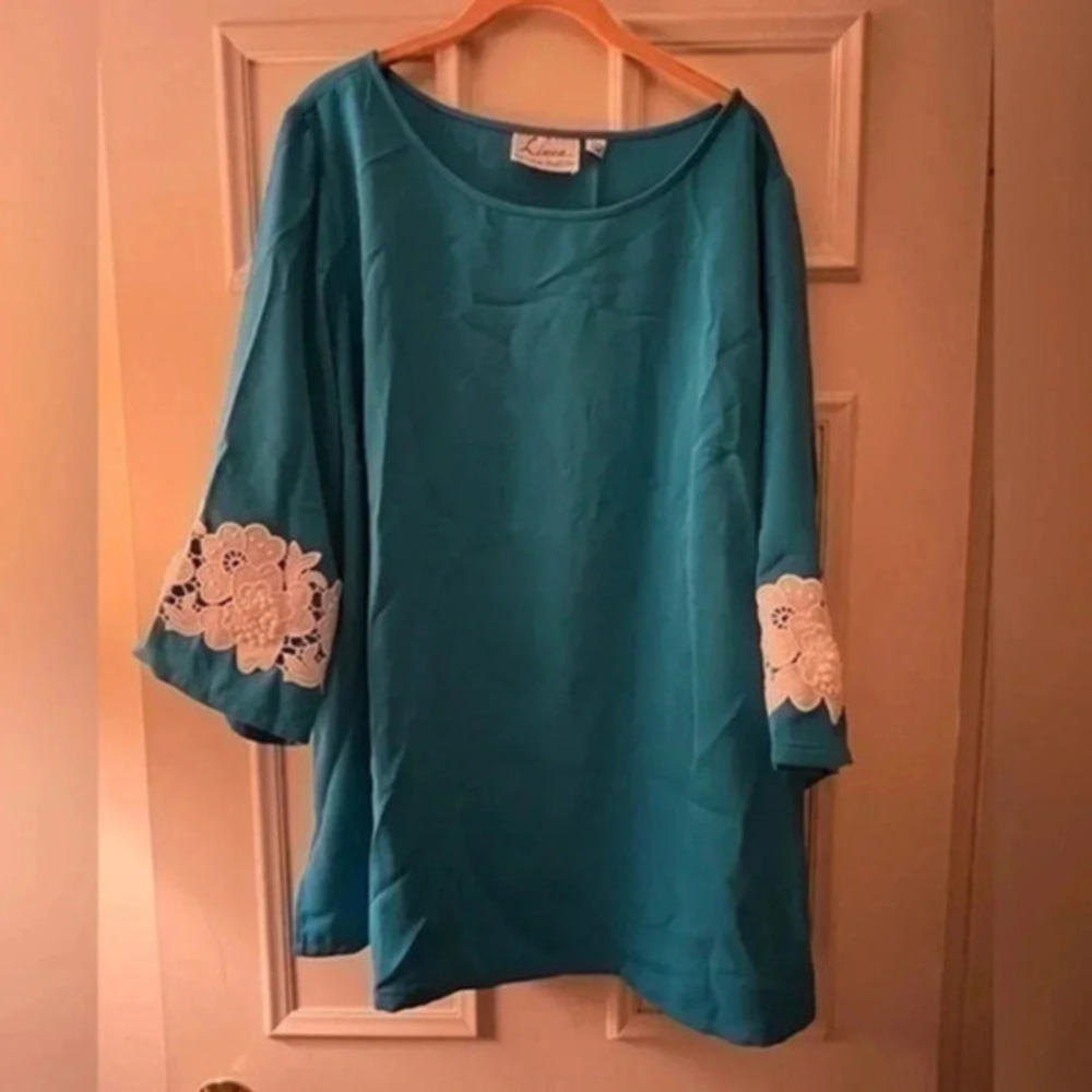 Linea by Louis Dell Olio..Blue Tunic Blouse.  Size 22W